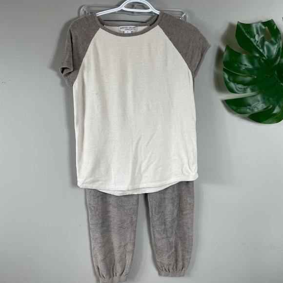 Barefoot dreams pajamas - Picture 2 of 10